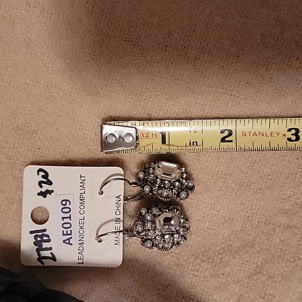 Statement earrings - Picture 2 of 2